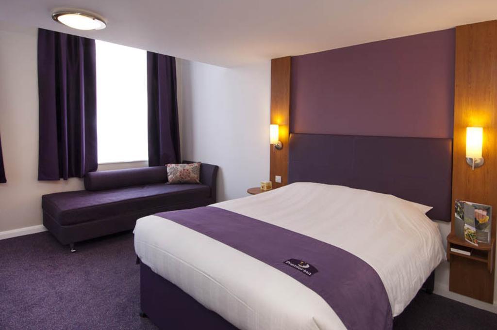 Premier Inn Manchester - Handforth Ngoại thất bức ảnh